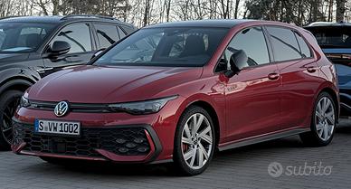 Parabrezza VW golf 8