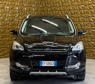 Ford Kuga 2.0 TDCI 150 CV S&S 4WD Powershift Titan