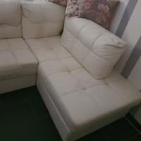 Divano letto con contenitore in ecopelle bianco