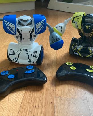 2 Robot pugili telecomandati blu e verde