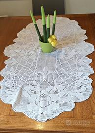 Copritavolo all'uncinetto