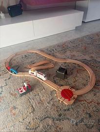 Set trenino di legno con pista