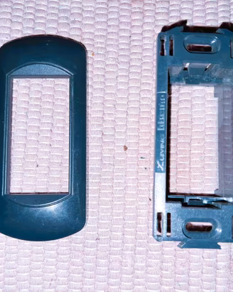 Bticino Living L4811PA kit placca 1P con supporto