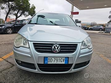 Volkswagen Polo 1.4 benzina/metano 80CV neopatenta