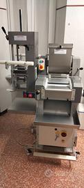 Macchina semiautomatica per pasta