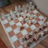 scacchiera in pietra pomice 30€