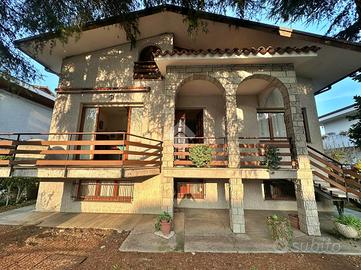 VILLA SINGOLA A SAN GIOVANNI IN MARIGNANO