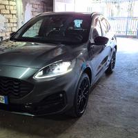 Ford Kuga PHEV 