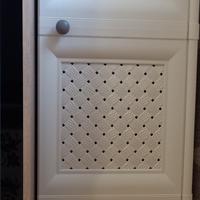 mobile in plastica molto resistente 