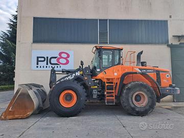 Pala gommata Doosan DL420