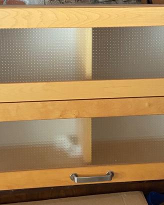 Pensile da cucina Ikea in legno e vetro