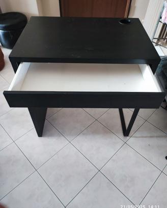 scrivania ikea adatta per cameretta