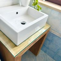 Mobile sotto lavabo legno rovere e vetro temperato