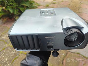 Proiettore SHARP PG-F200X DLP