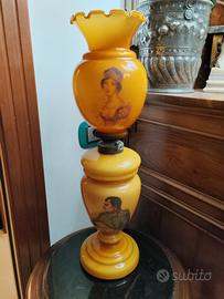 lampada da tavolo in vetro opalino Napoleone 