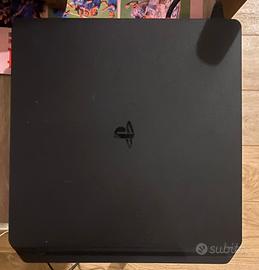 Playstation 4 +cavo di alimentazione +Hdmi