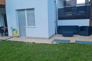 Appartamento con giardino e garage con licenza tur