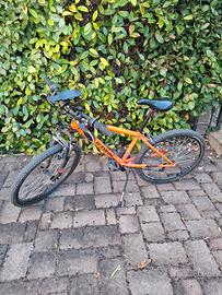 Mountain Bike B'Twin Rockrider 24" 