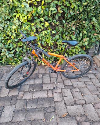 Mountain Bike B'Twin Rockrider 24" 