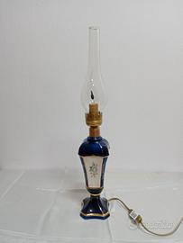 Lampada da tavolo in porcellana