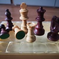 Set di Scacchi Stauton School di marca