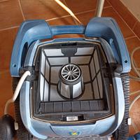 Robot piscina pulitore usato per pezzi ricambio