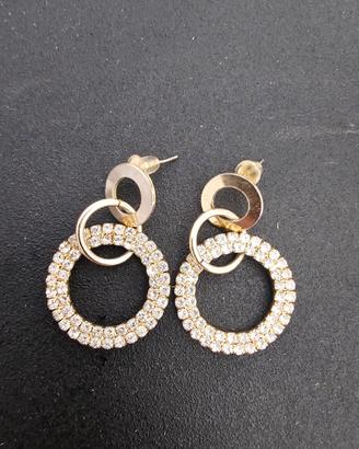 Orecchini pendenti dorati con  strass