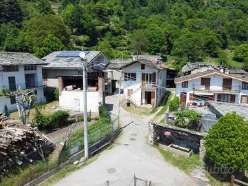 CASA SEMINDIPENDENTE A VILLAR PELLICE