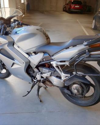 Honda VFR 800 VTEC tris bauletti tagliando possASI