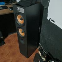 Coppia di diffusori B&W 684