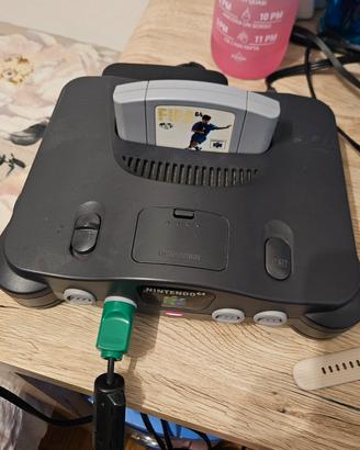 Nintendo 64 con 2 joipad cavi e fifa 64