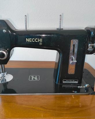 Macchina da cucire a pedale 