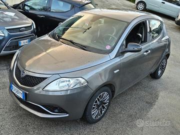 Lancia Ypsilon 1.3 MJT 16V 95 CV 5 porte S&S Plati