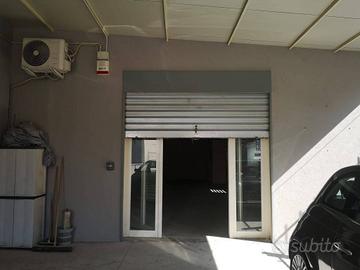 Immobile di 100 m² con 1 locale a Casalnuovo di Na
