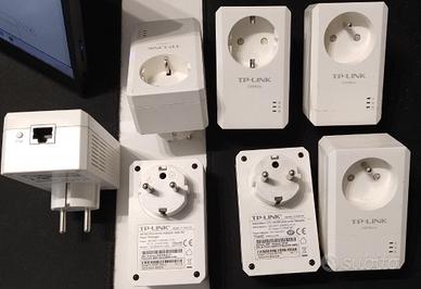 Adattatore Powerline AV200 con Presa Passante