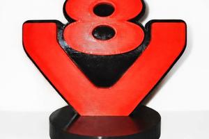 Logo V8 stampato 3D