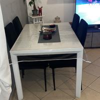 Tavolo allungabile + 4sedie