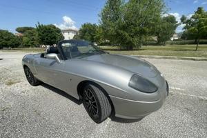 Barchetta splendida e perfetta