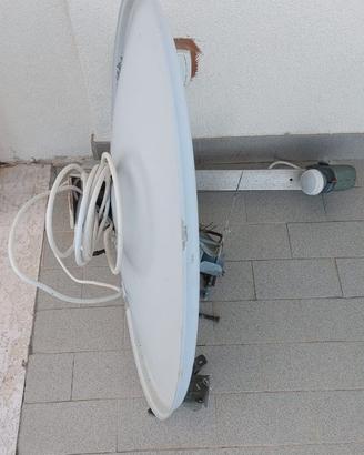 Parabola satellitare 70cm con LNB