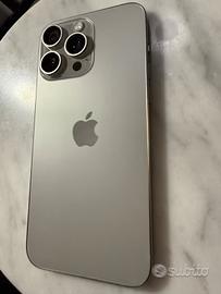 iPhone 15 Pro Max - Titanio