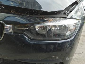 Proiettore sinistro BMW 316 del 2016