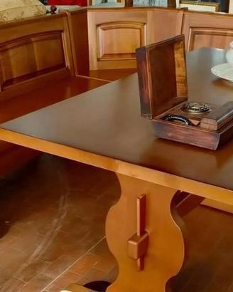 tavolo e panca angolare in legno