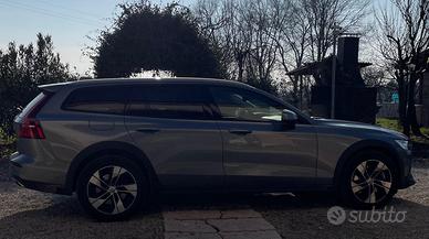 Volvo v60 cross country d4 awd business pro