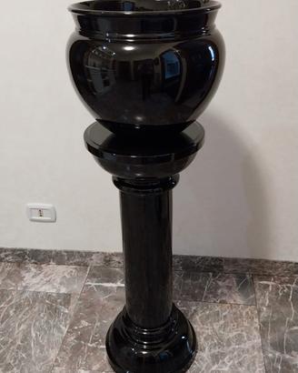 Colonna nera in ceramica 