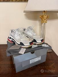 BALENCIAGA triple S n.37 white red