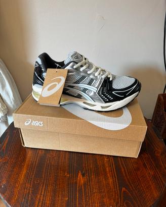 ASICS Gel Kayano 14 Silver/Black