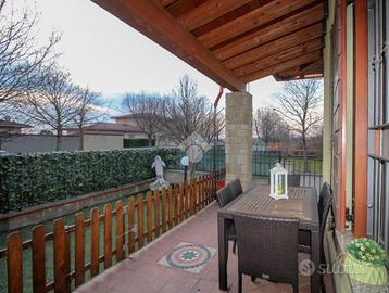 VILLA A SCHIERA A GHEDI