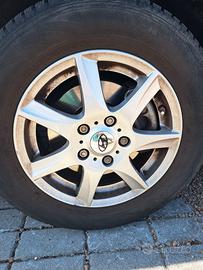 Cerchi in lega R15 x Hyundai con gomme invernali