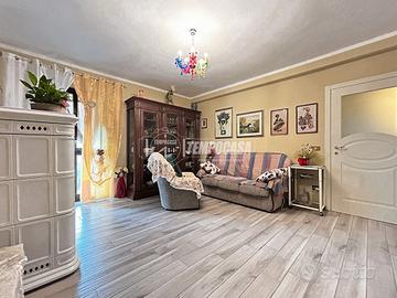 Appartamento duplex di 5 locali con terrazzo e po