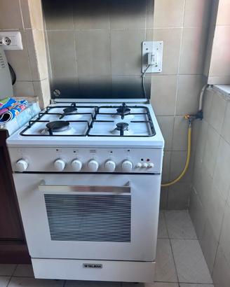 Cucina con forno a gas